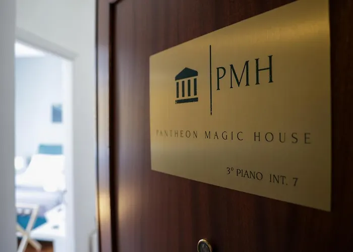 Pantheon Magic House Apartment